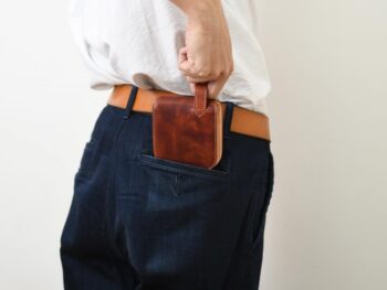 バグッダ　ヒップポケット革財布（小銭入れ付き）｜micより